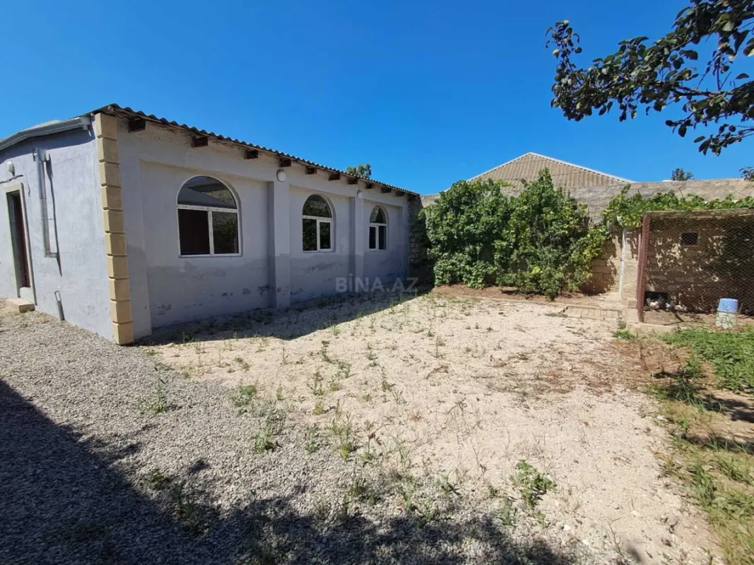 Satılır 5 otaqlı həyət evi 140 m²