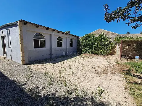 Satılır 5 otaqlı həyət evi 140 m²