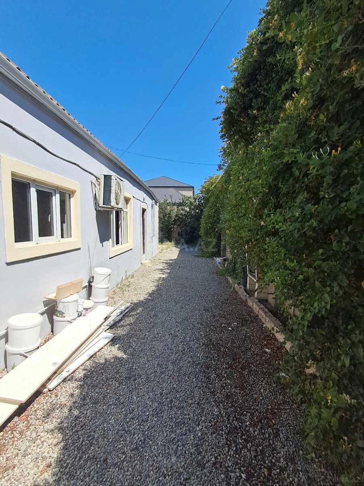 Satılır 5 otaqlı həyət evi 140 m²