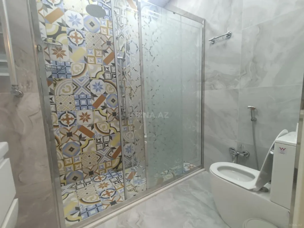 Kirayə verilir 2 otaqlı mənzil 90 m²