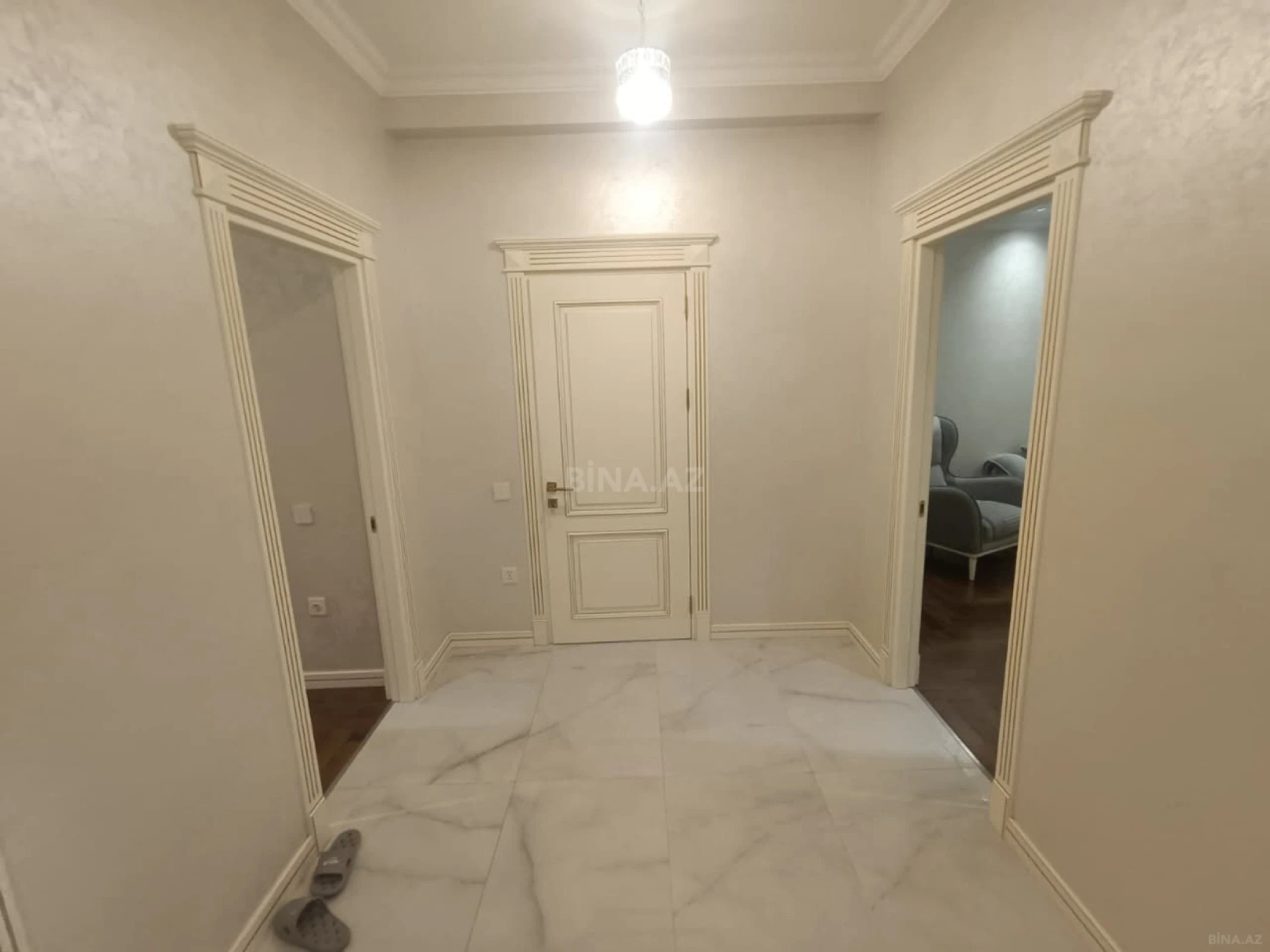 Kirayə verilir 2 otaqlı mənzil 90 m²
