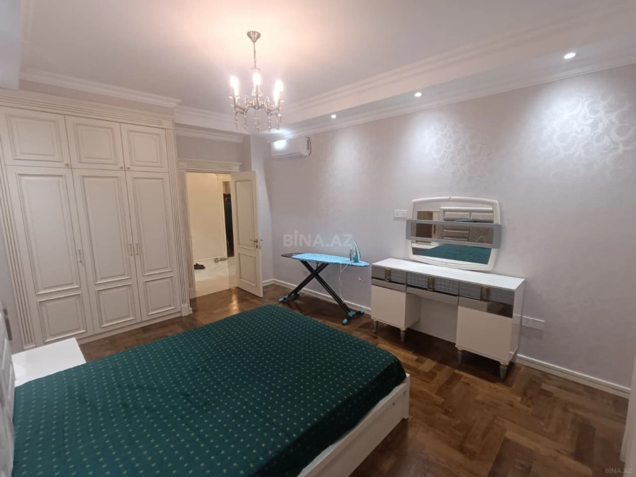 Kirayə verilir 2 otaqlı mənzil 90 m²