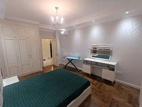Kirayə verilir 2 otaqlı mənzil 90 m²