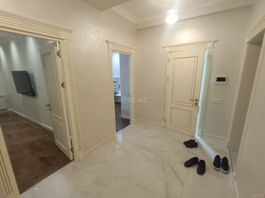 Kirayə verilir 2 otaqlı mənzil 90 m²