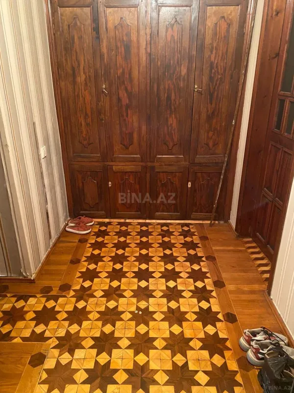 Satılır 3 otaqlı mənzil 110 m²