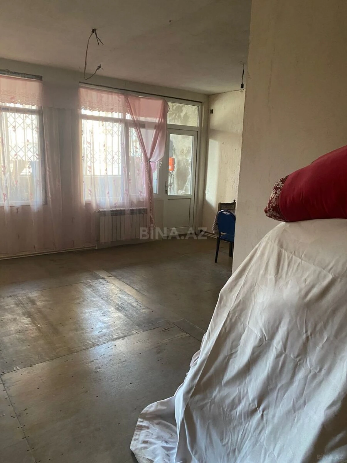 Satılır 3 otaqlı mənzil 110 m²