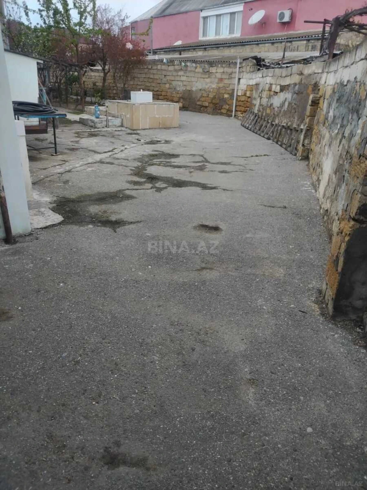 Satılır 5 otaqlı həyət evi 170 m²