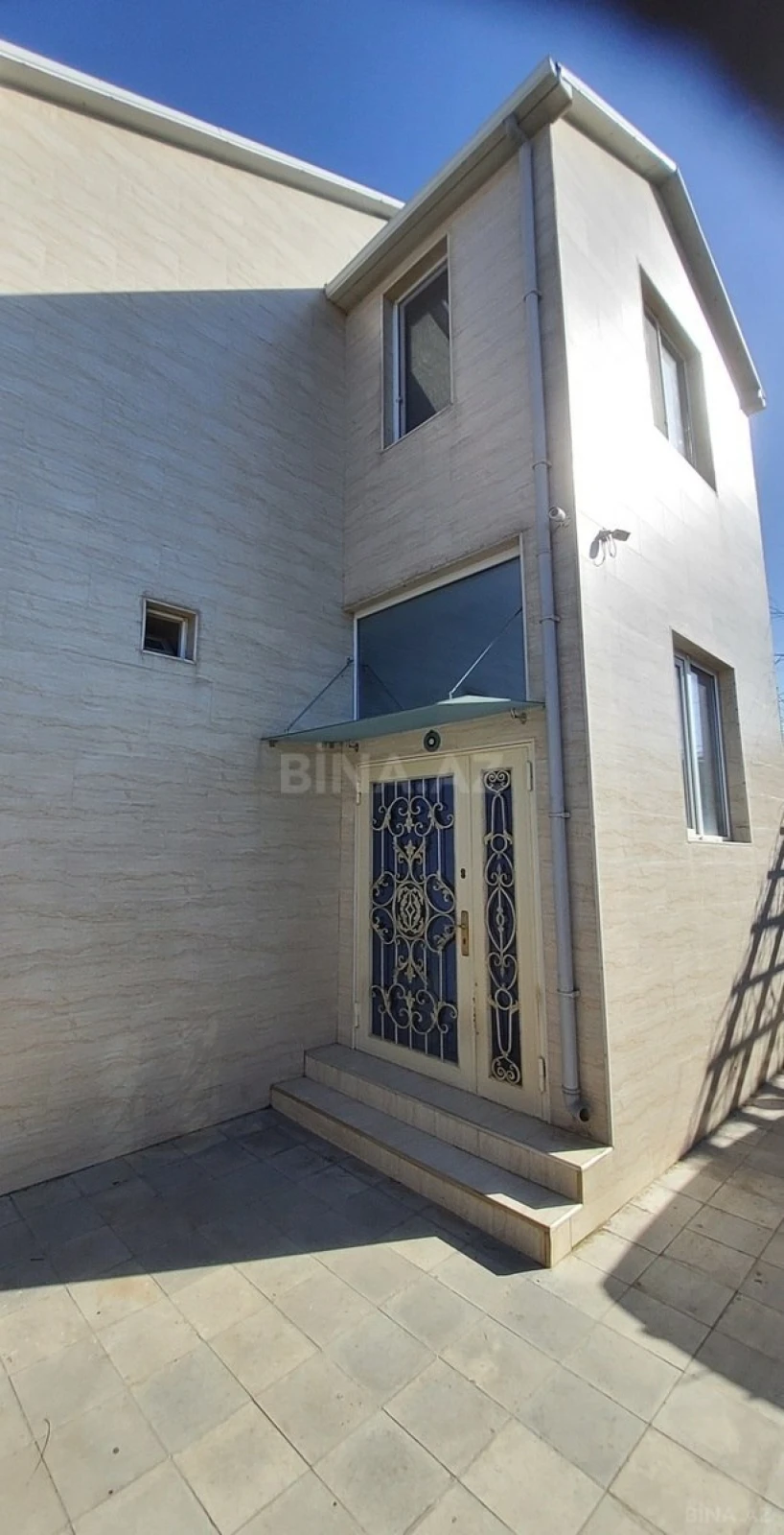 Satılır 5 otaqlı həyət evi 226 m²