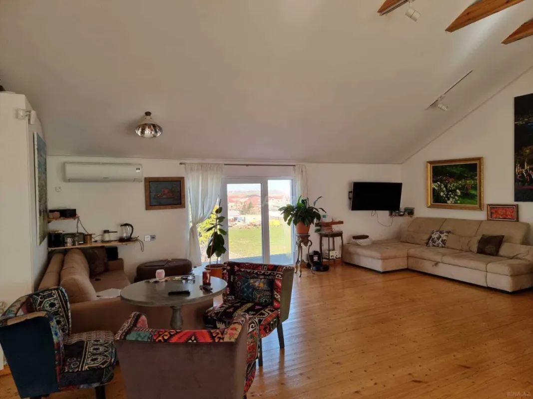 Satılır 5 otaqlı həyət evi 226 m²