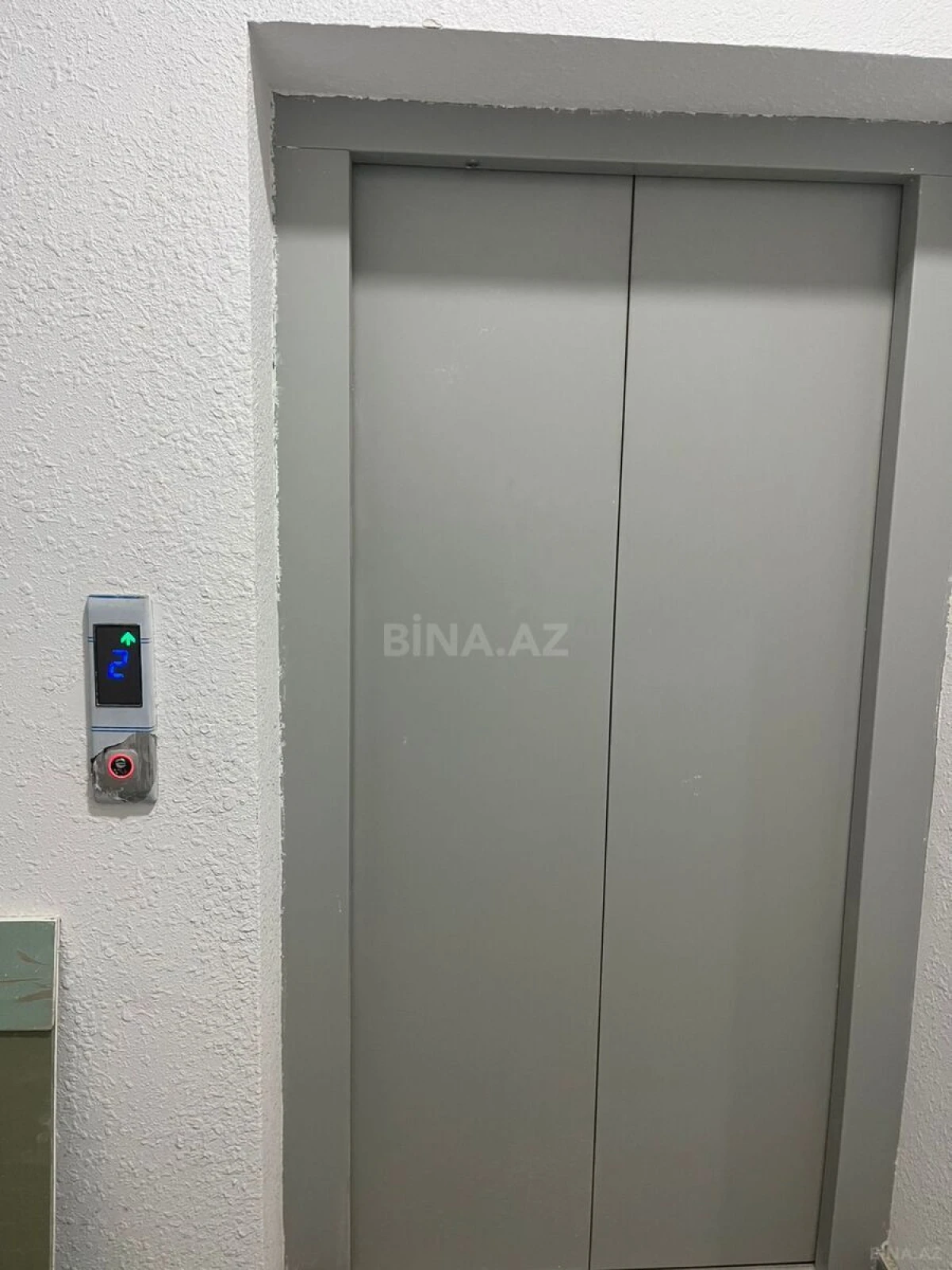 Satılır 2 otaqlı mənzil 92 m²