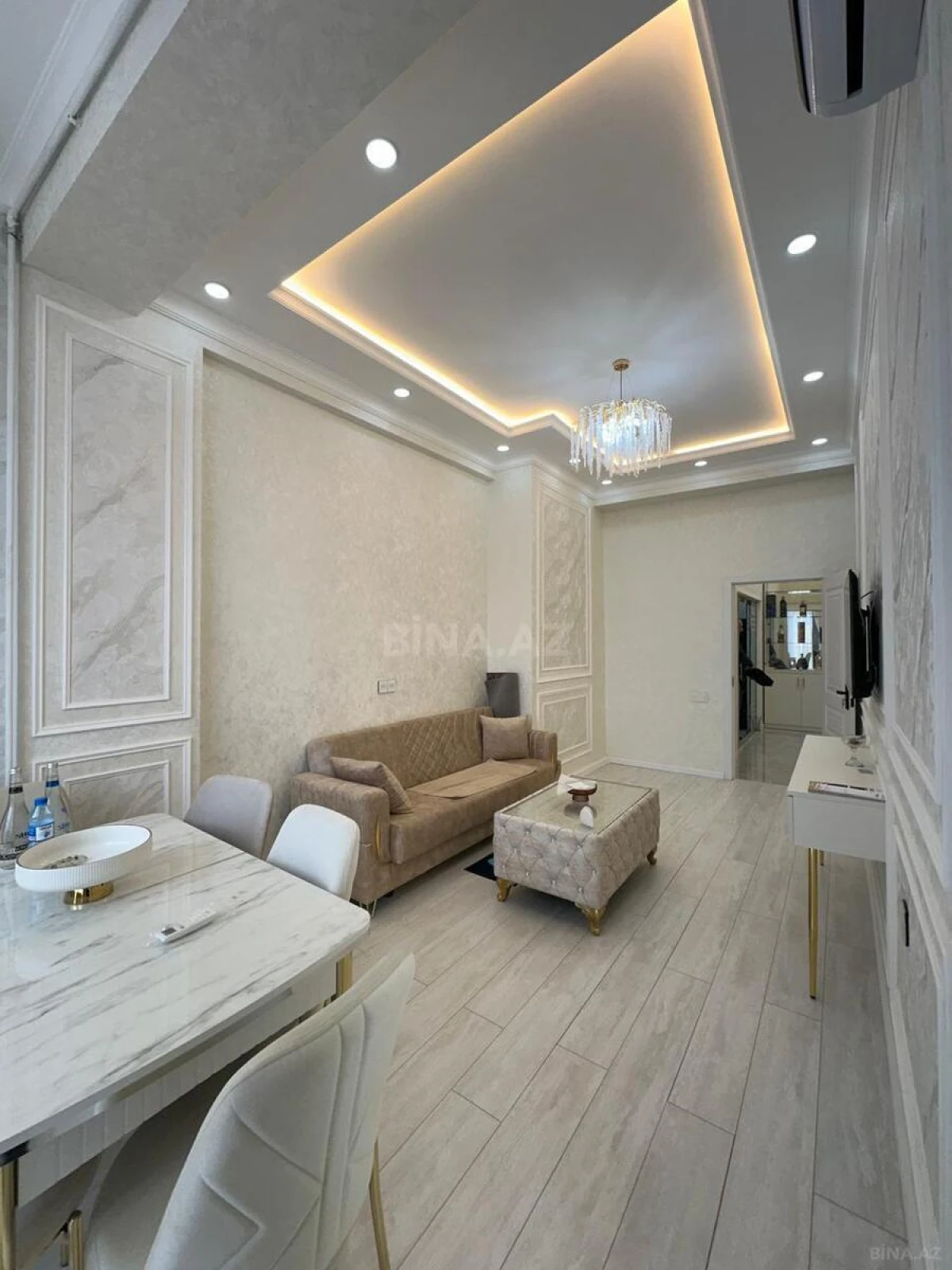 Satılır 2 otaqlı mənzil 67 m²