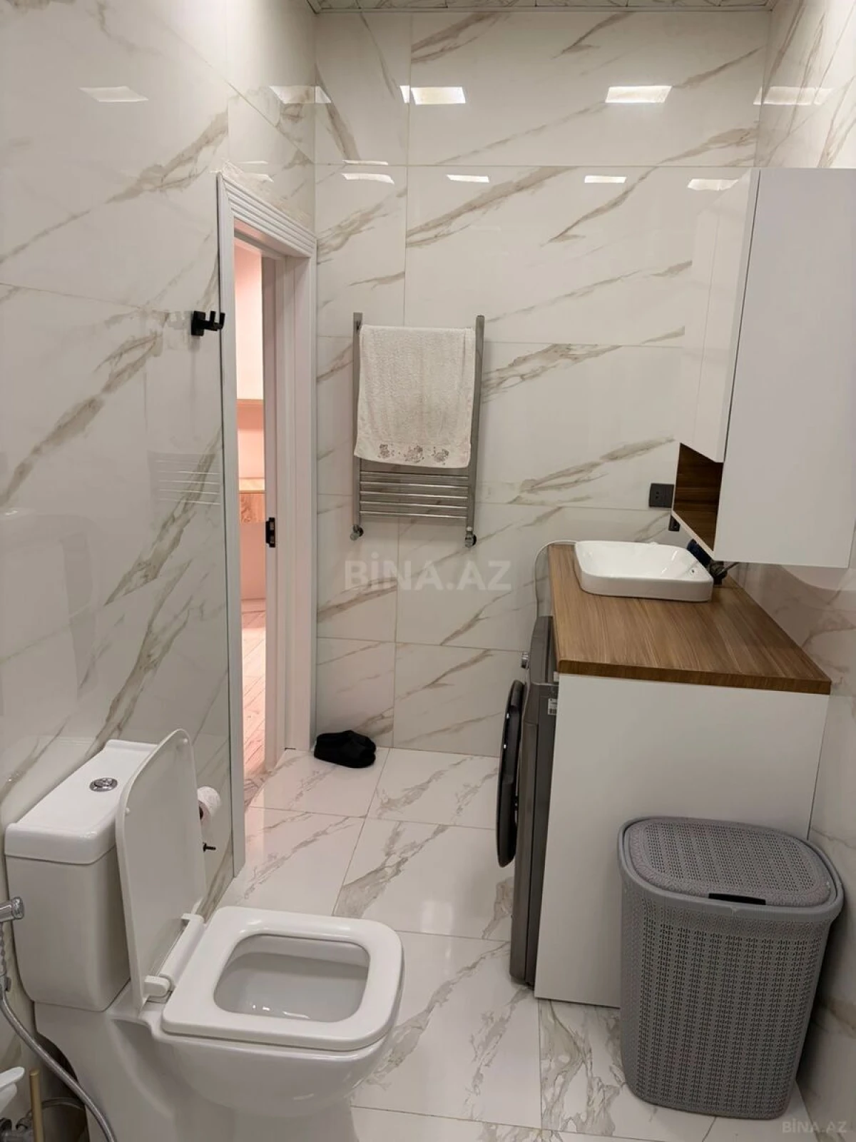 Kirayə verilir 2 otaqlı mənzil 75 m²