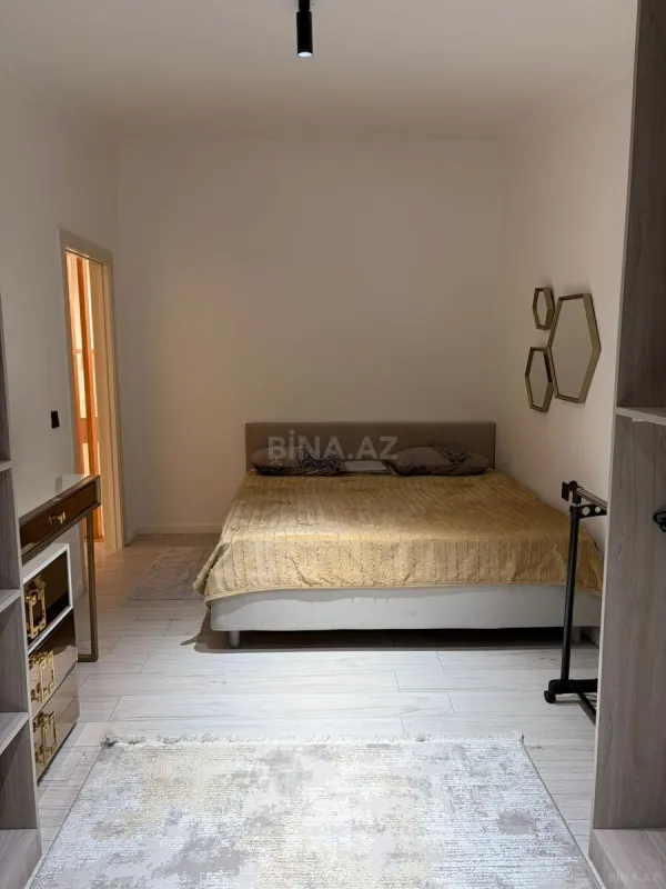 Kirayə verilir 2 otaqlı mənzil 75 m²