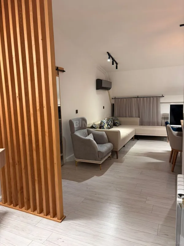Kirayə verilir 2 otaqlı mənzil 75 m²