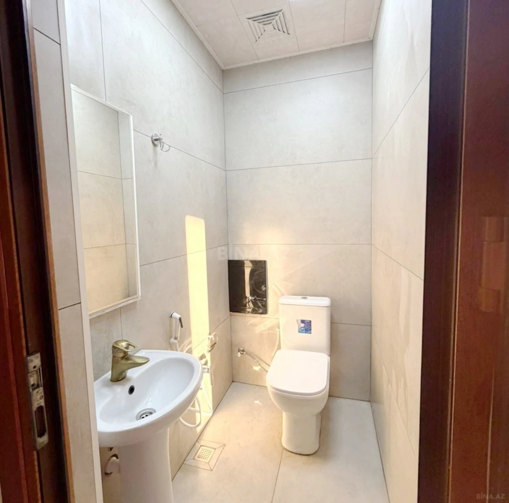Kirayə verilir 3 otaqlı mənzil 142 m²