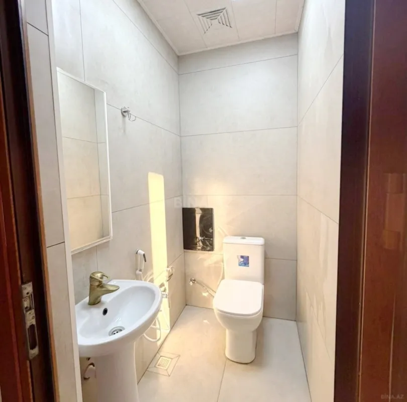Kirayə verilir 3 otaqlı mənzil 142 m²