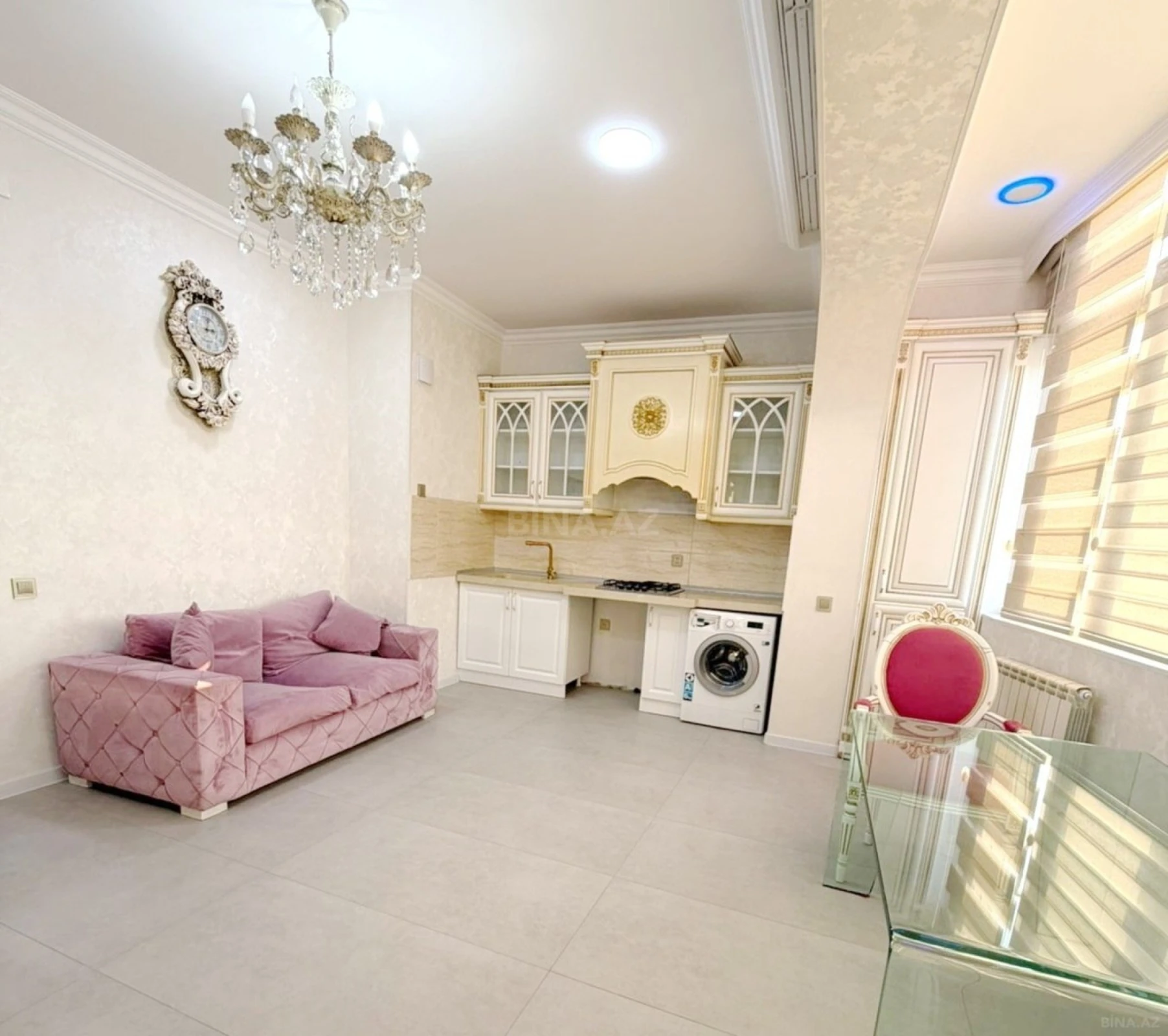 Kirayə verilir 3 otaqlı mənzil 142 m²