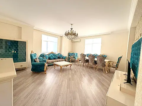 Kirayə verilir 3 otaqlı mənzil 142 m² — Bakı 3 otaq 142.00 m²
