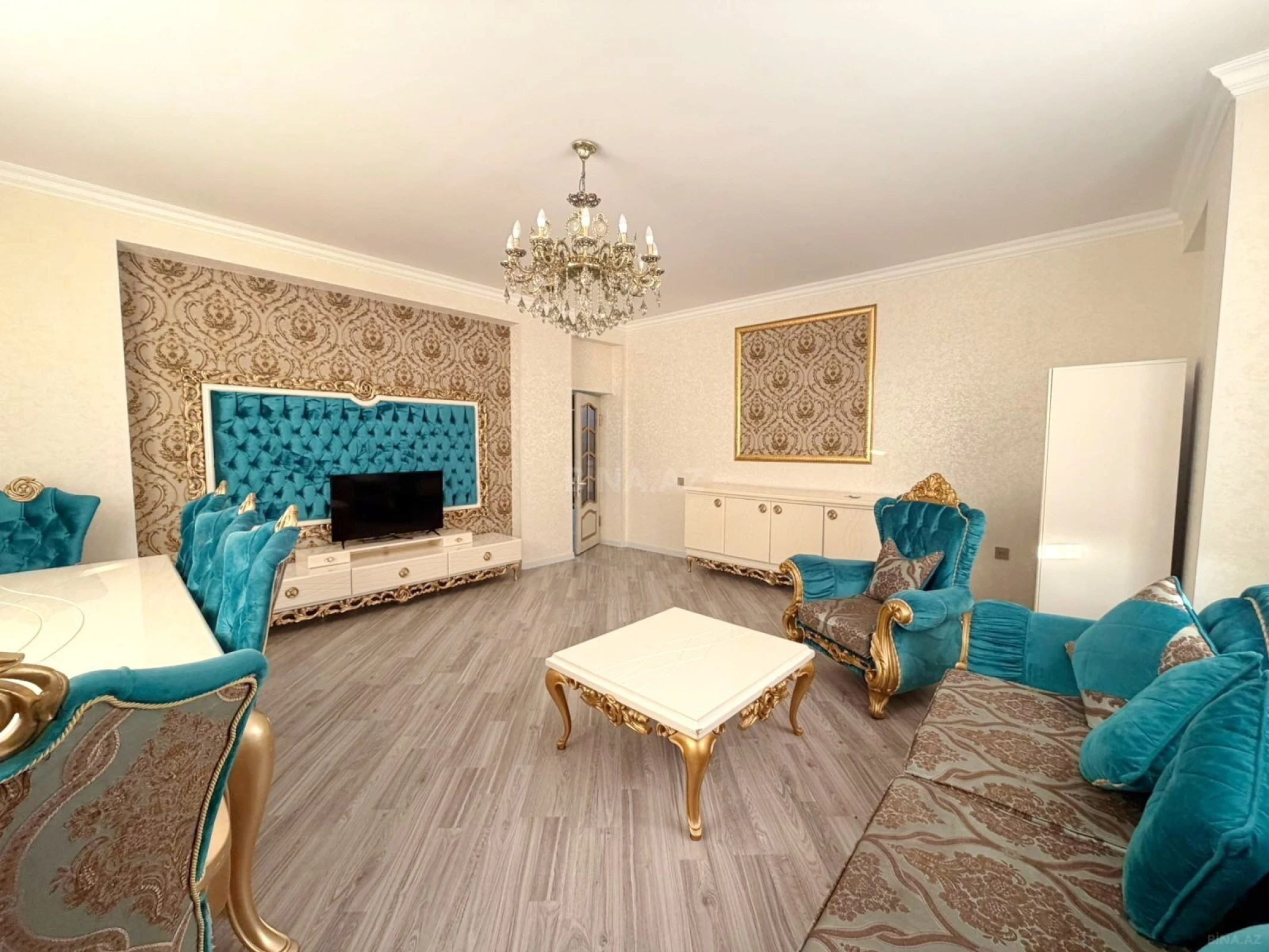 Kirayə verilir 3 otaqlı mənzil 142 m²