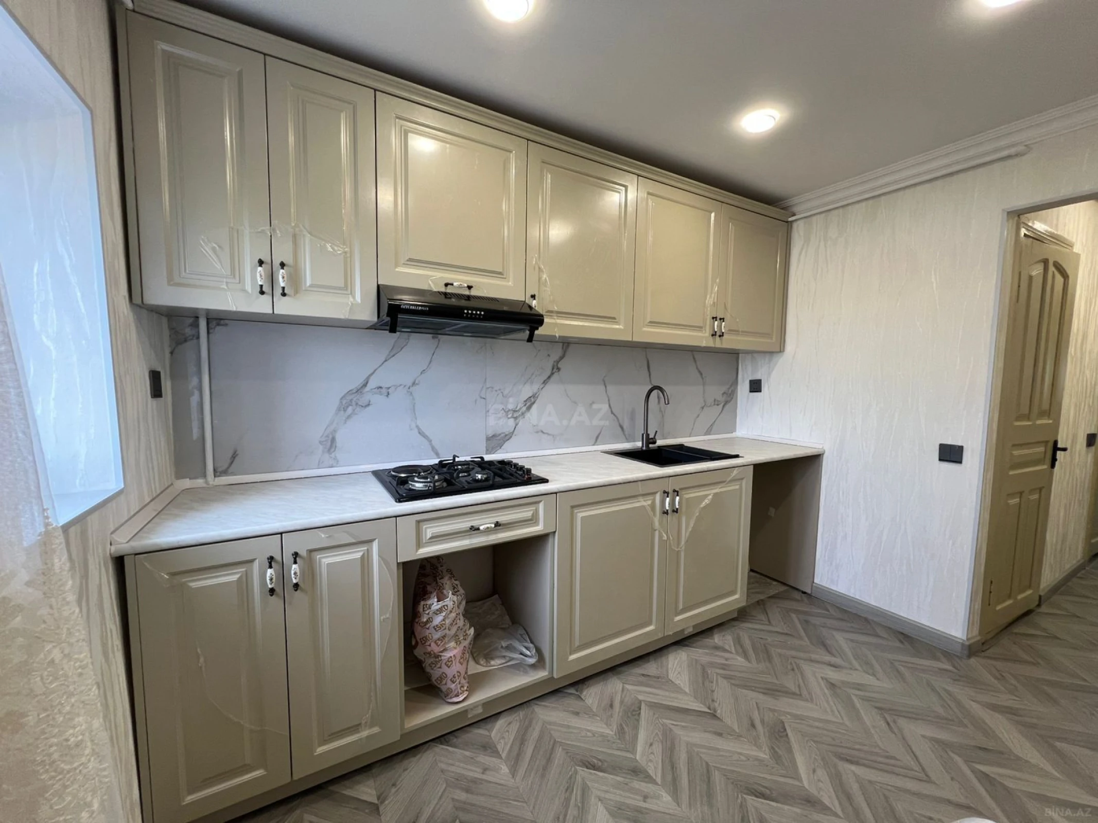 Satılır 3 otaqlı mənzil 65 m²