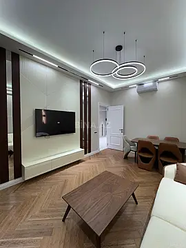 Satılır 2 otaqlı mənzil 70 m²