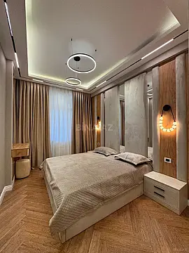 Satılır 2 otaqlı mənzil 70 m²