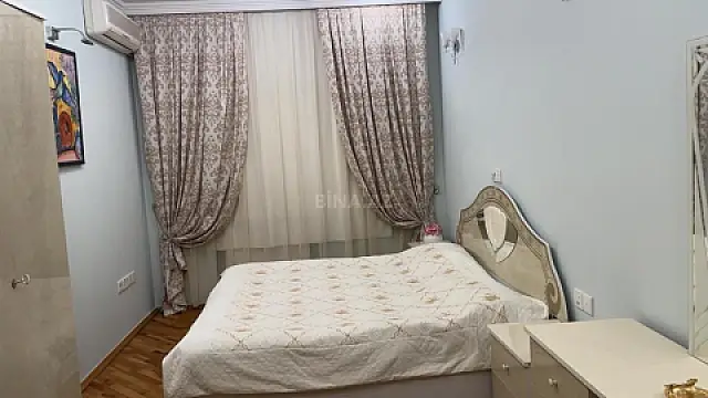 Kirayə verilir 2 otaqlı mənzil 80 m²