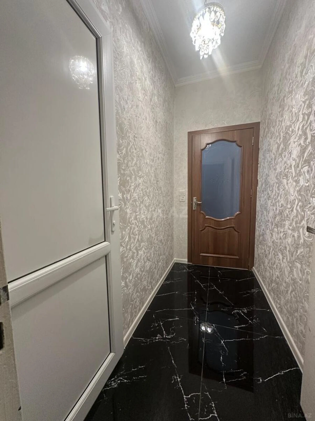 Satılır 2 otaqlı mənzil 55 m²