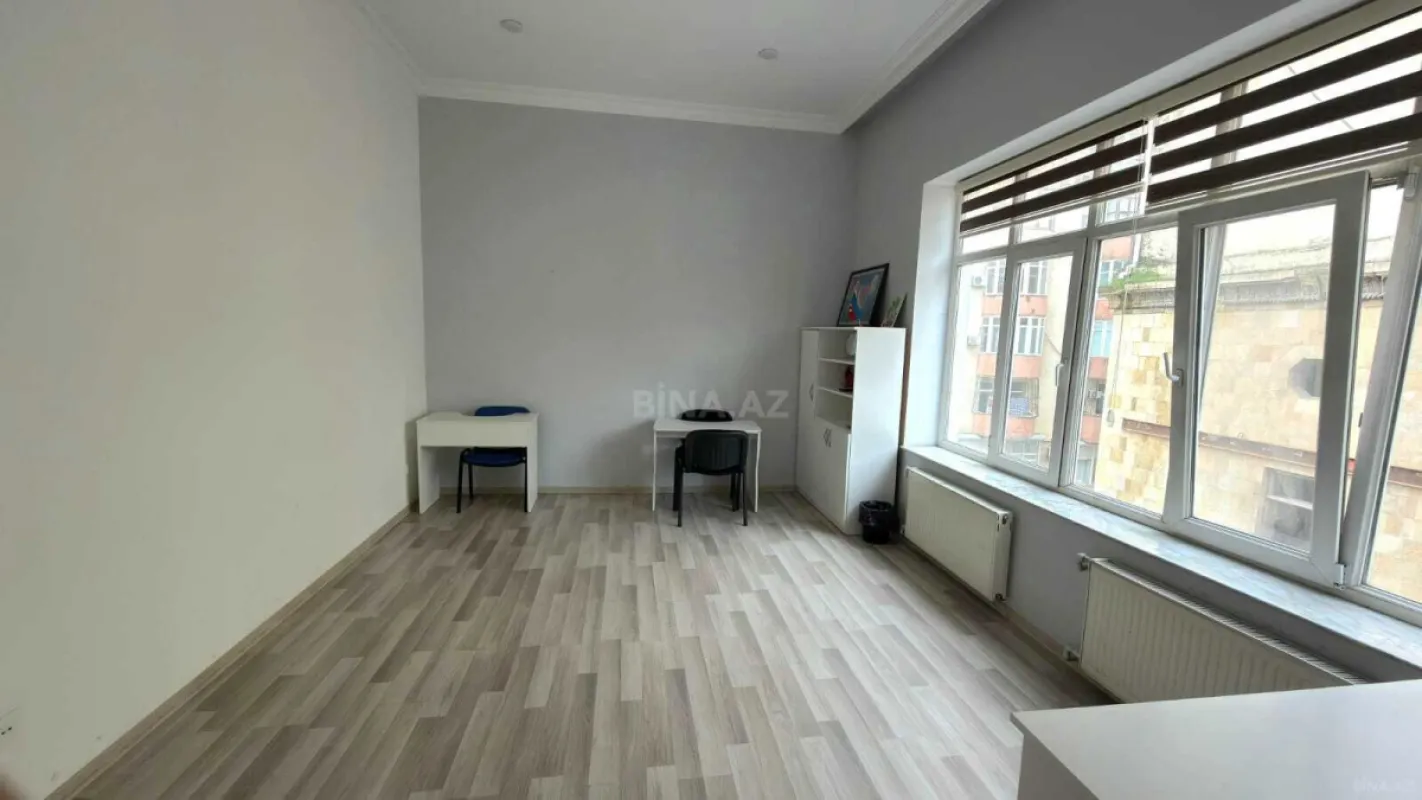 Kirayə verilir 6 otaqlı ofis 260 m²