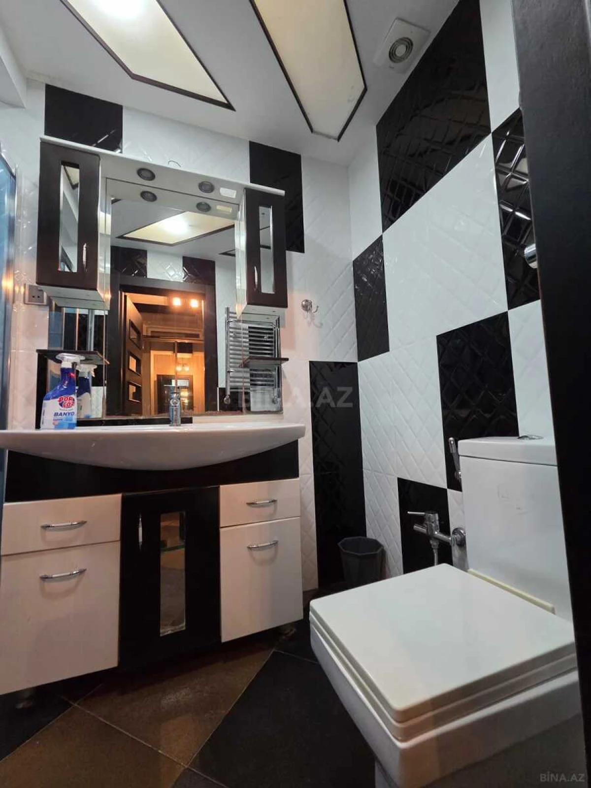 Satılır 3 otaqlı mənzil 93 m²