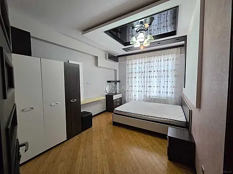 Satılır 3 otaqlı mənzil 93 m²
