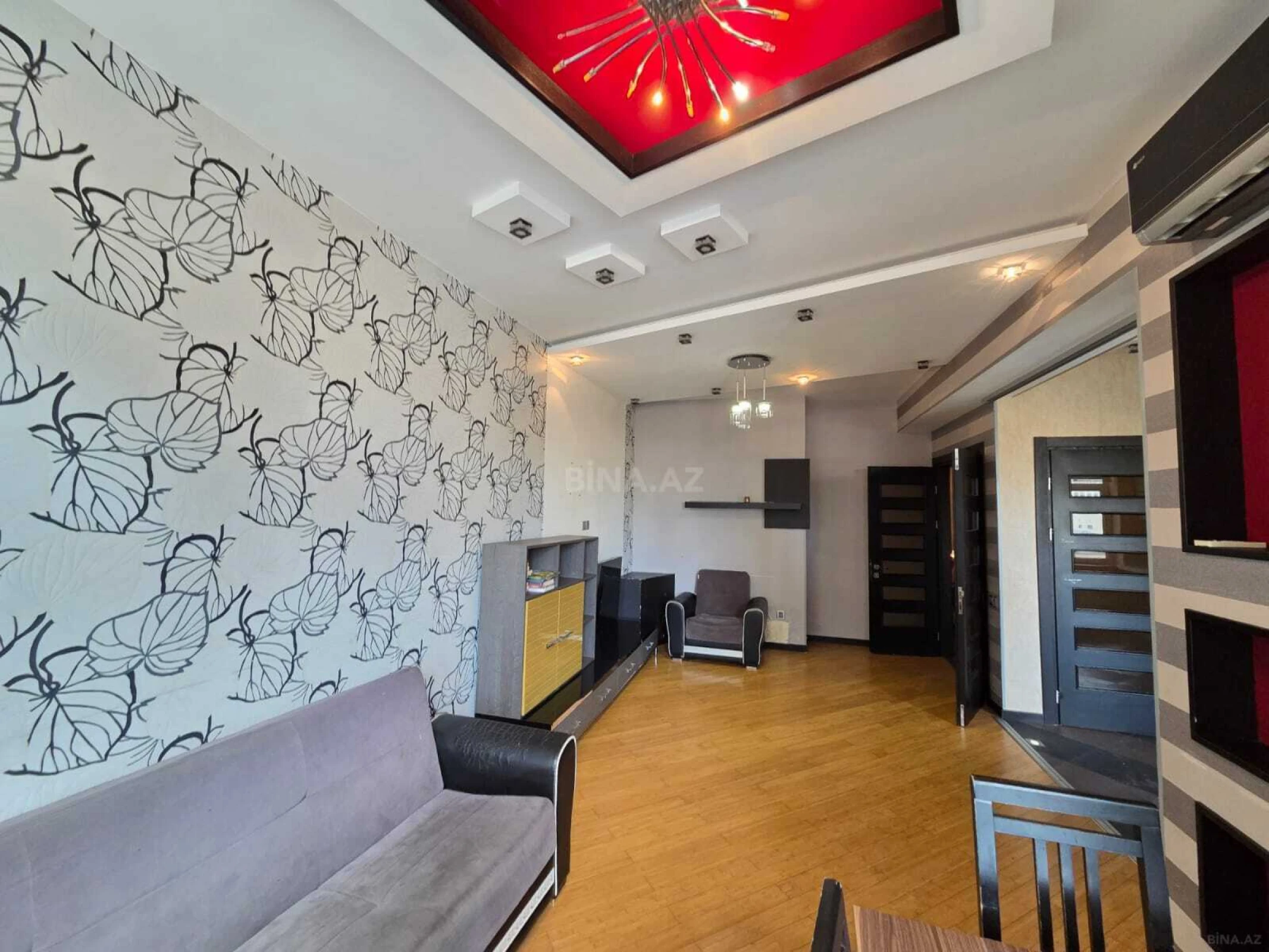 Satılır 3 otaqlı mənzil 93 m²