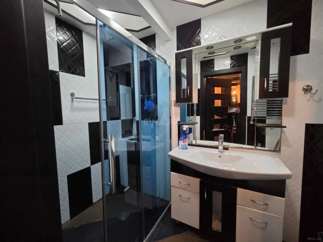 Satılır 3 otaqlı mənzil 93 m²