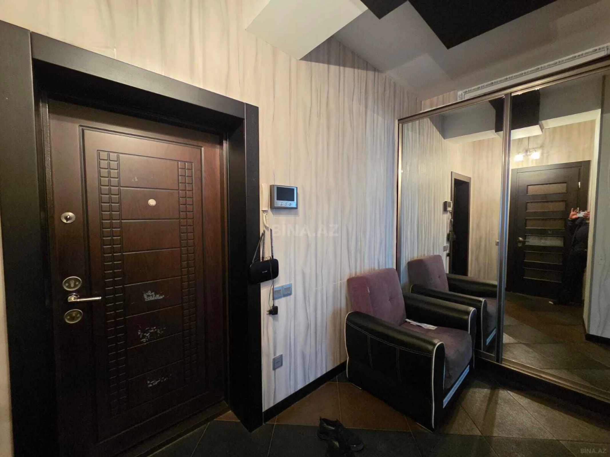 Satılır 3 otaqlı mənzil 93 m²