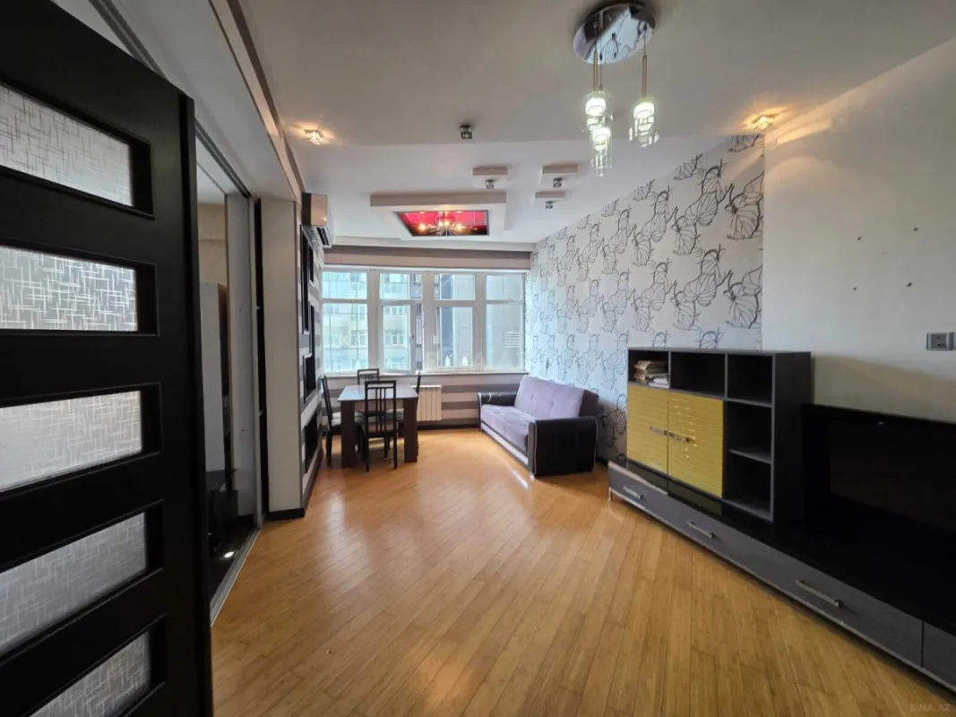 Satılır 3 otaqlı mənzil 93 m²
