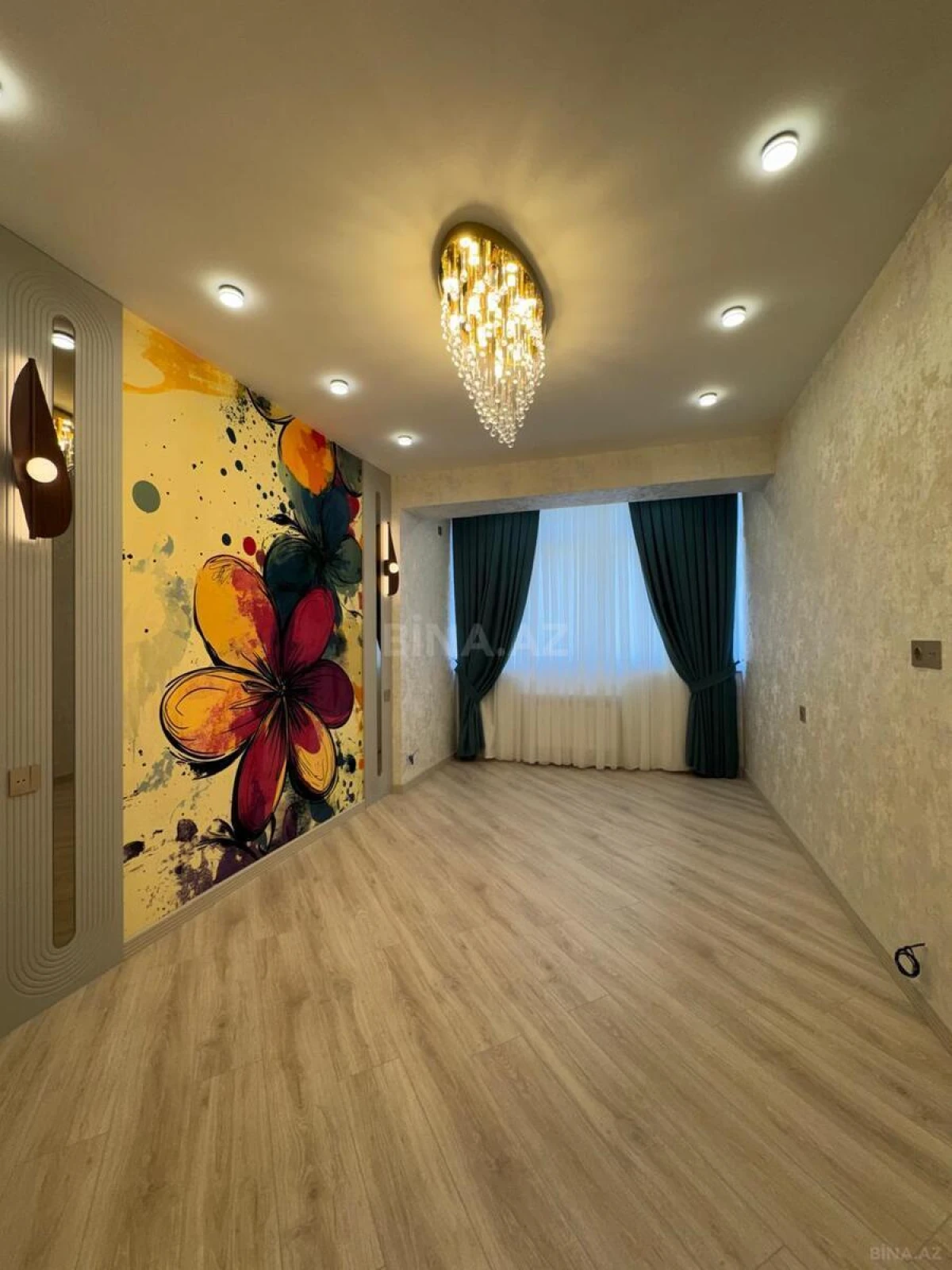 Satılır 3 otaqlı mənzil 110 m²