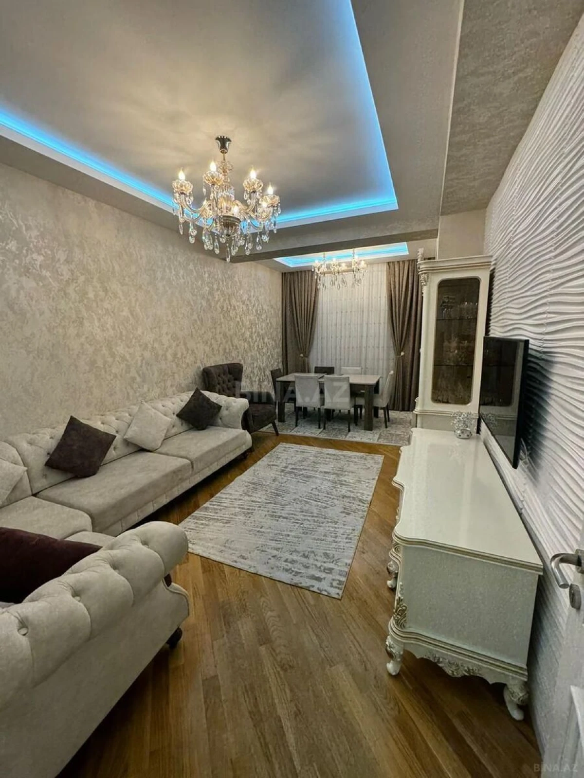 Kirayə verilir 2 otaqlı mənzil 70 m²