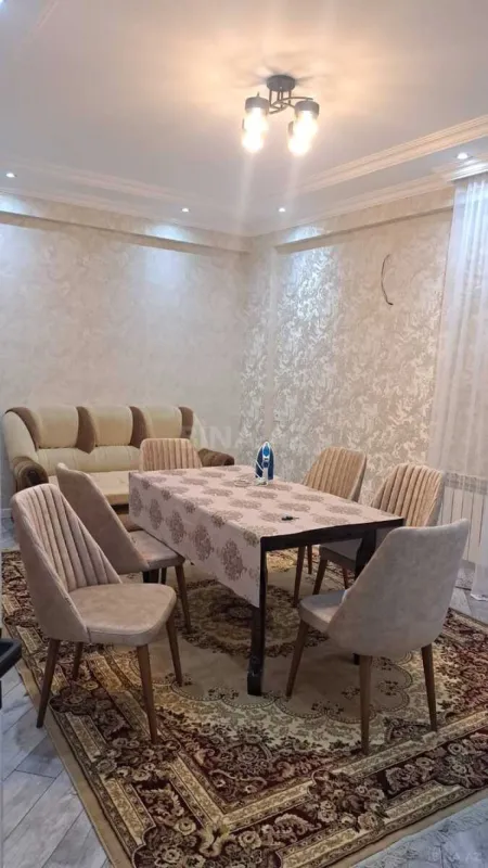 Kirayə verilir 2 otaqlı mənzil 70 m²