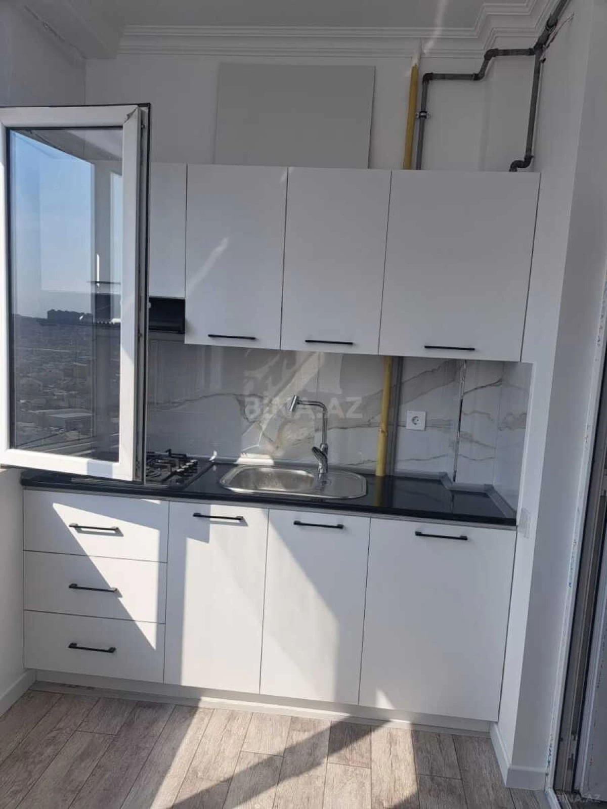 Kirayə verilir 2 otaqlı mənzil 70 m²