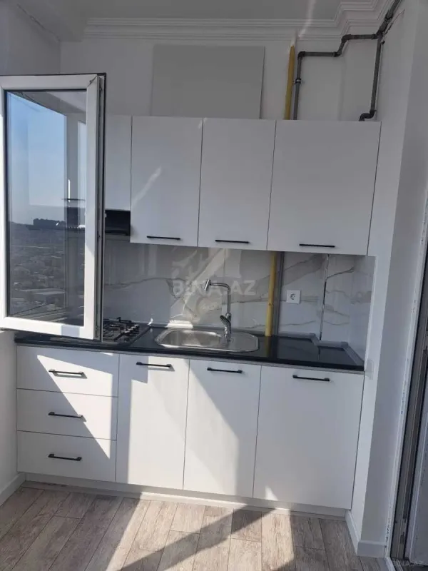 Kirayə verilir 2 otaqlı mənzil 70 m²