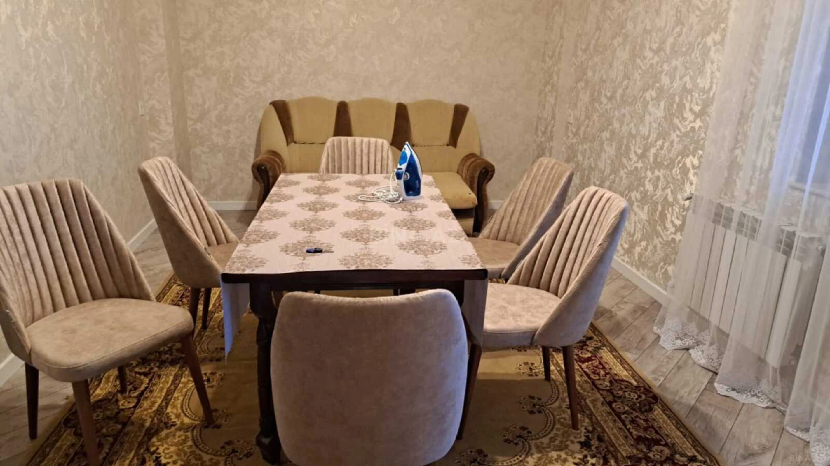 Kirayə verilir 2 otaqlı mənzil 70 m²