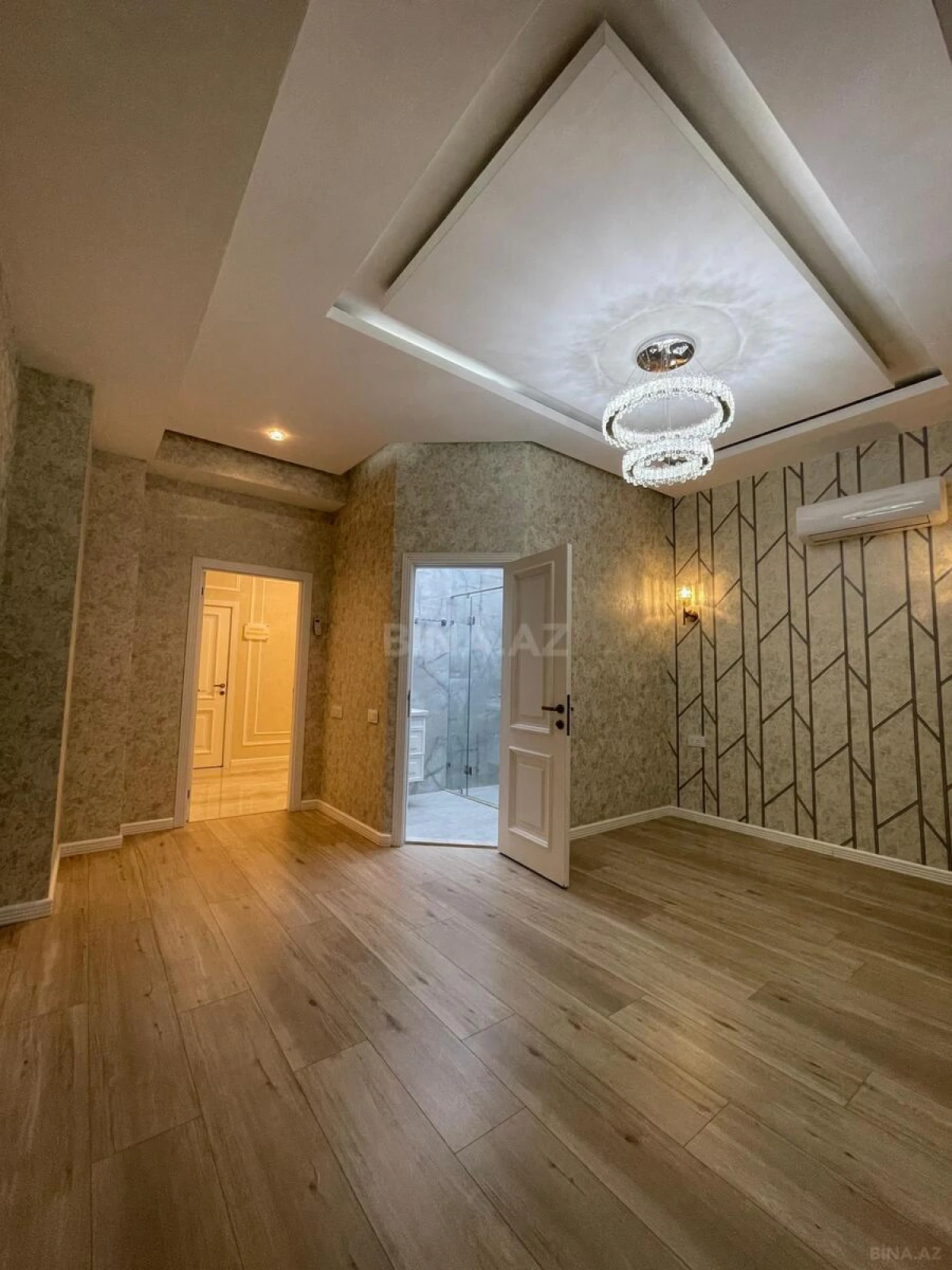 Kirayə verilir 5 otaqlı ofis 200 m²