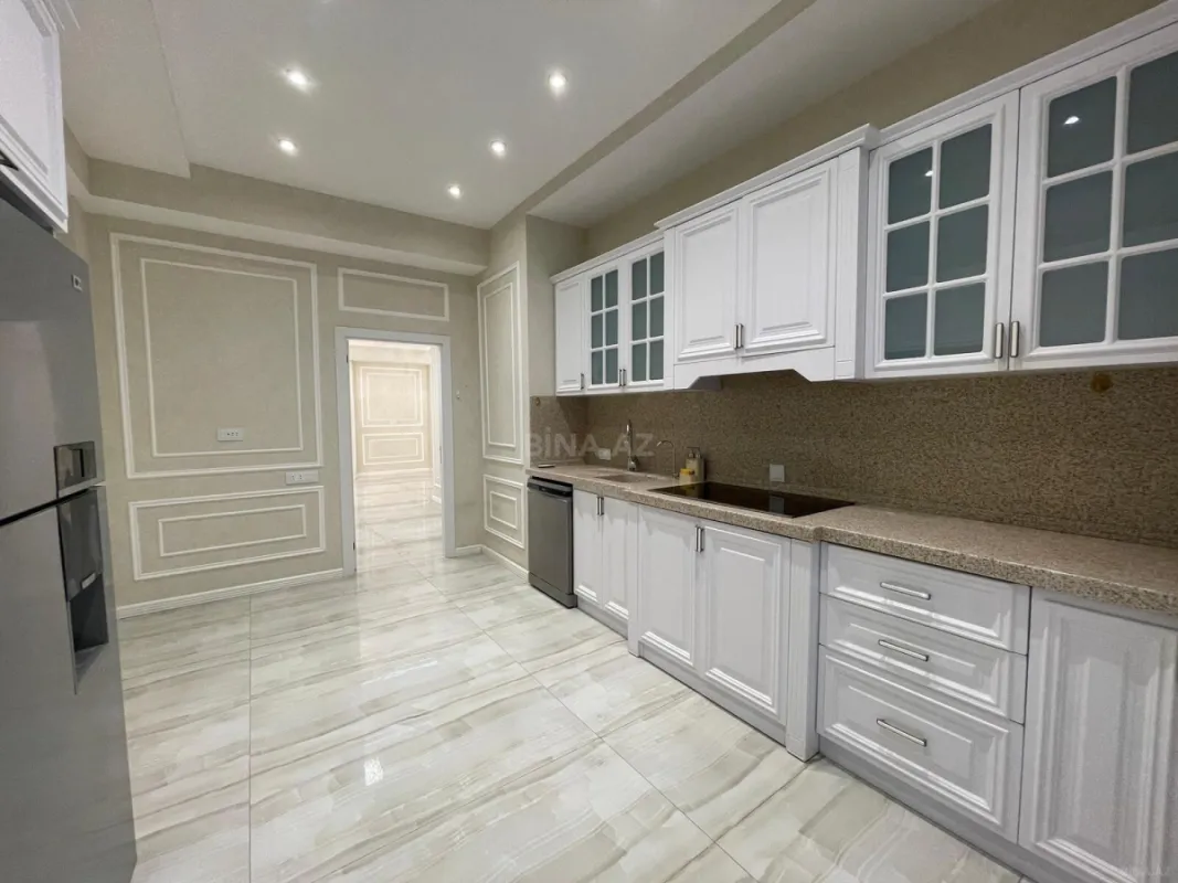 Kirayə verilir 5 otaqlı ofis 200 m²