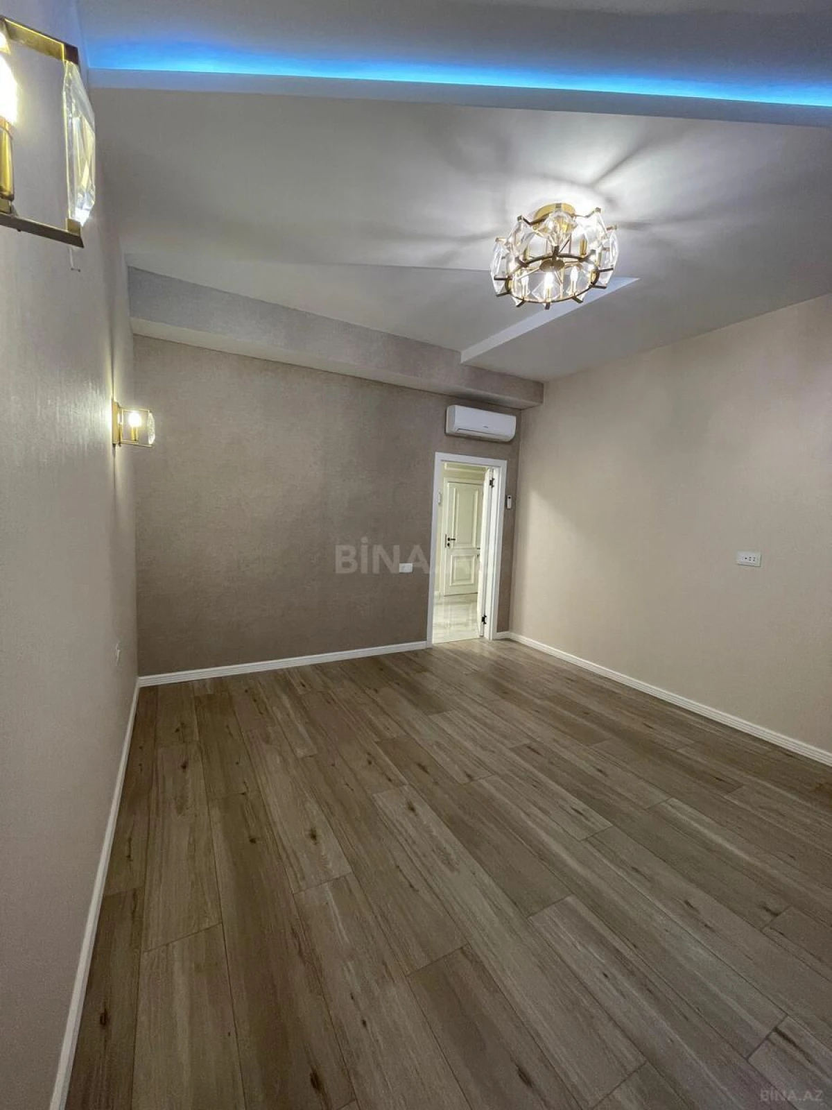 Kirayə verilir 5 otaqlı ofis 200 m²