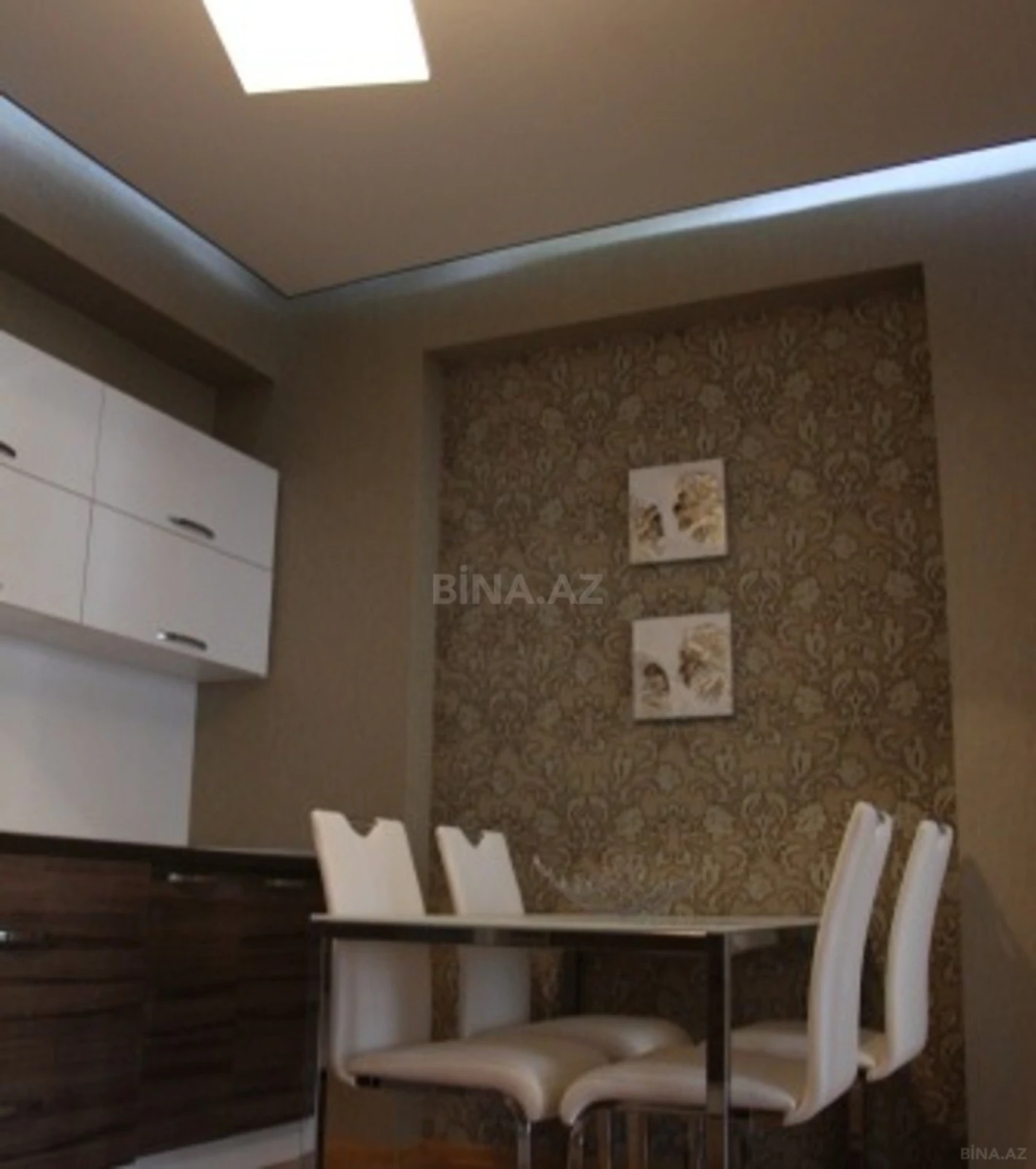 Satılır 4 otaqlı mənzil 157 m²