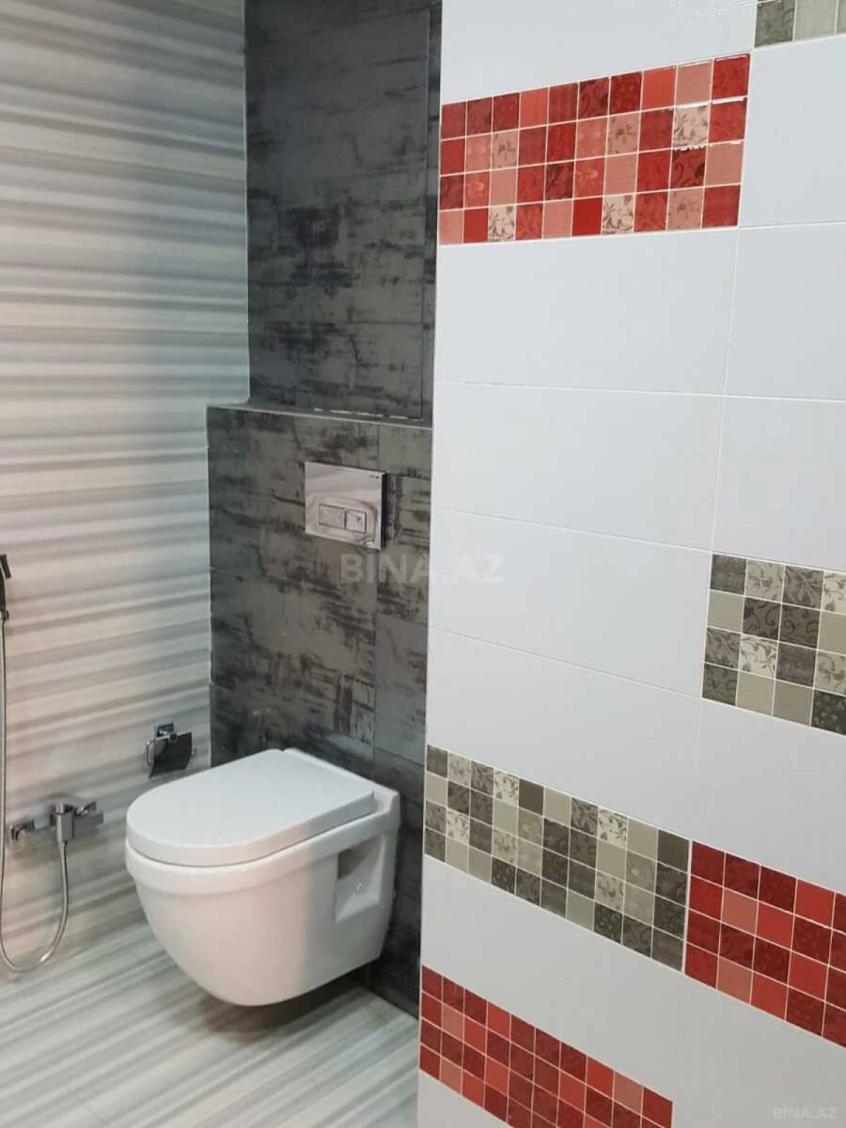 Satılır 4 otaqlı mənzil 157 m²