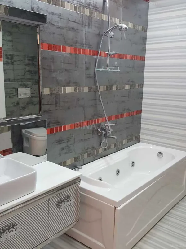 Satılır 4 otaqlı mənzil 157 m²