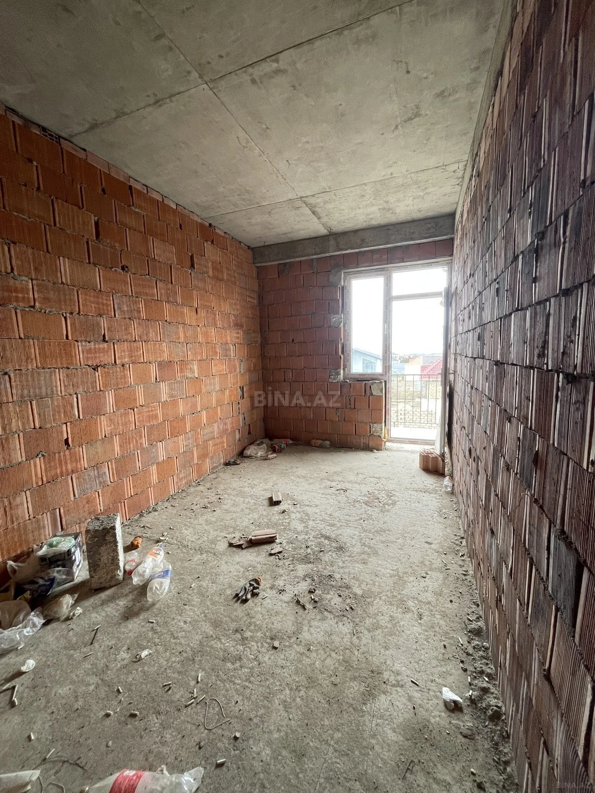 Satılır 2 otaqlı mənzil 61 m²