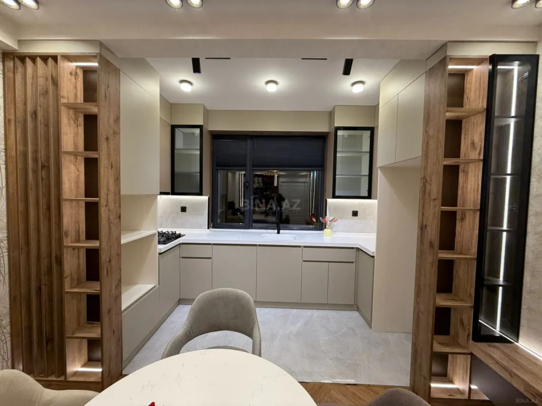 Satılır 3 otaqlı mənzil 110 m²