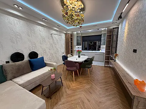 Satılır 3 otaqlı mənzil 110 m²